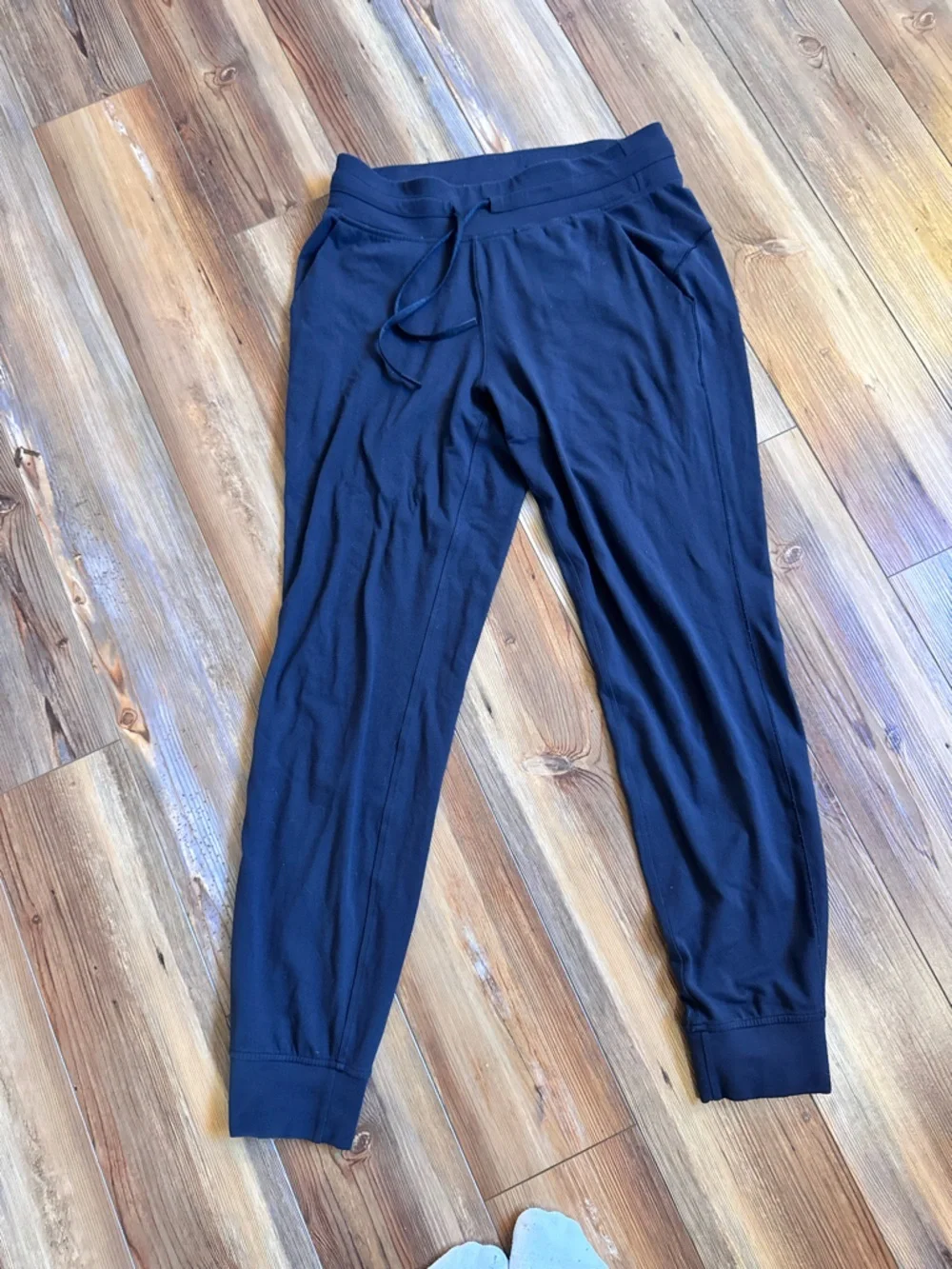 Lululemon - Nulu Black Drawstring Jogger Pants, size 8
